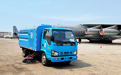 必发扫路车交付安哥拉机场使用