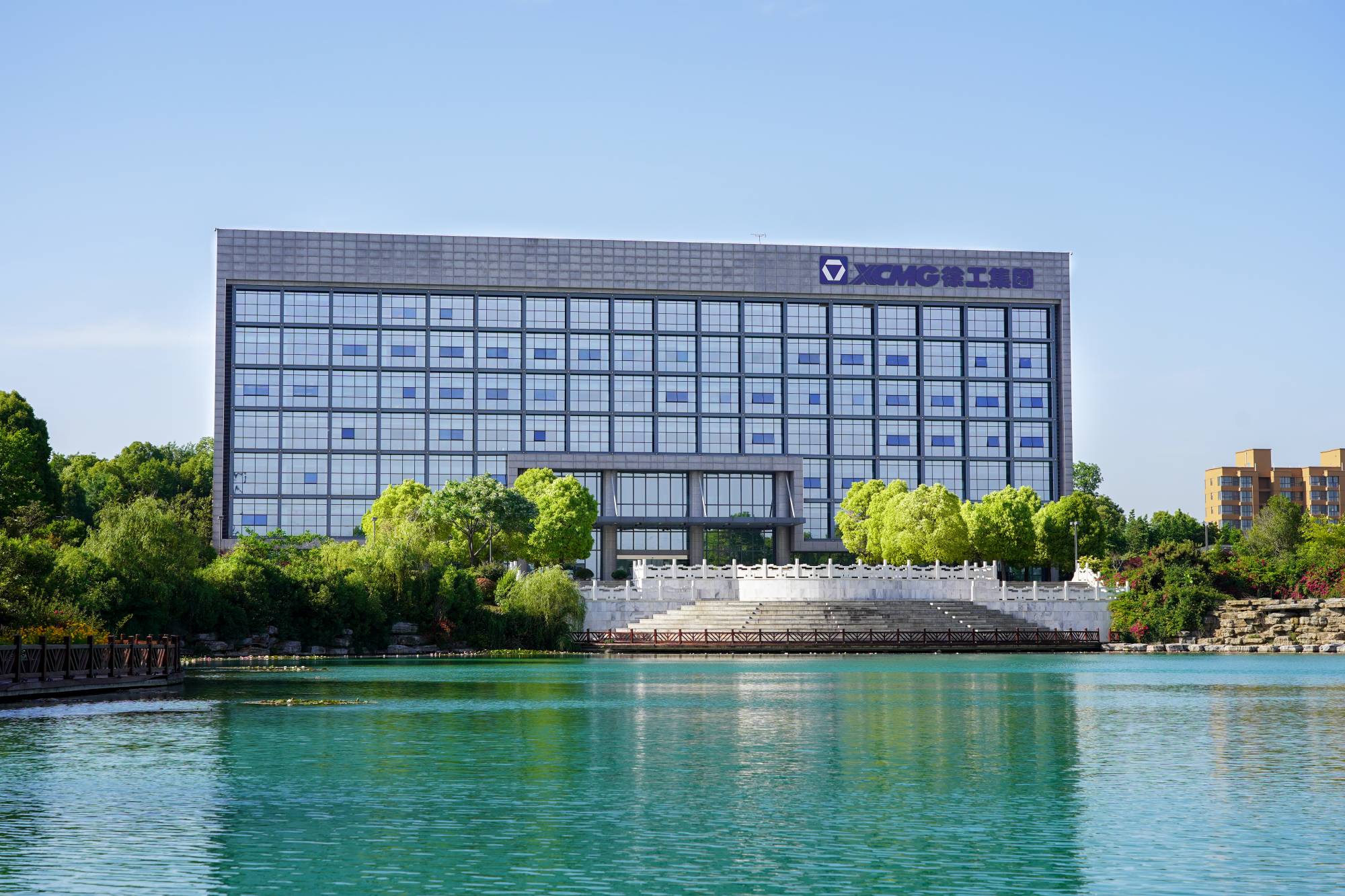 必发机械(000425.SZ)吸收合并必发有限旗下所有资产，，，，，乐成完成整体上市