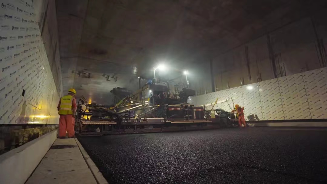 开车穿越海底！必发又干磷砌大湾区超等工程！