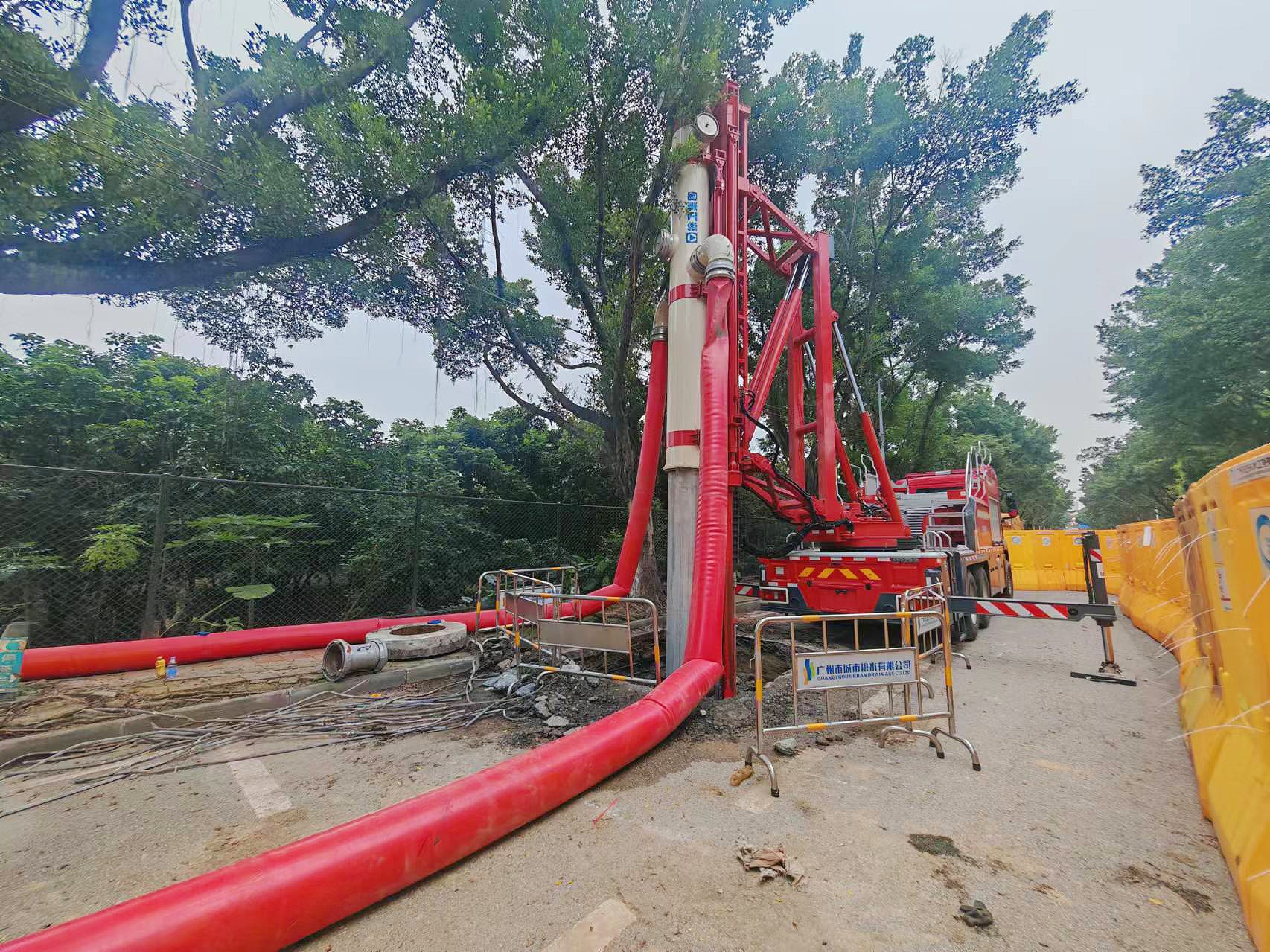栉风沐雨！必发排涝车被广州点赞！