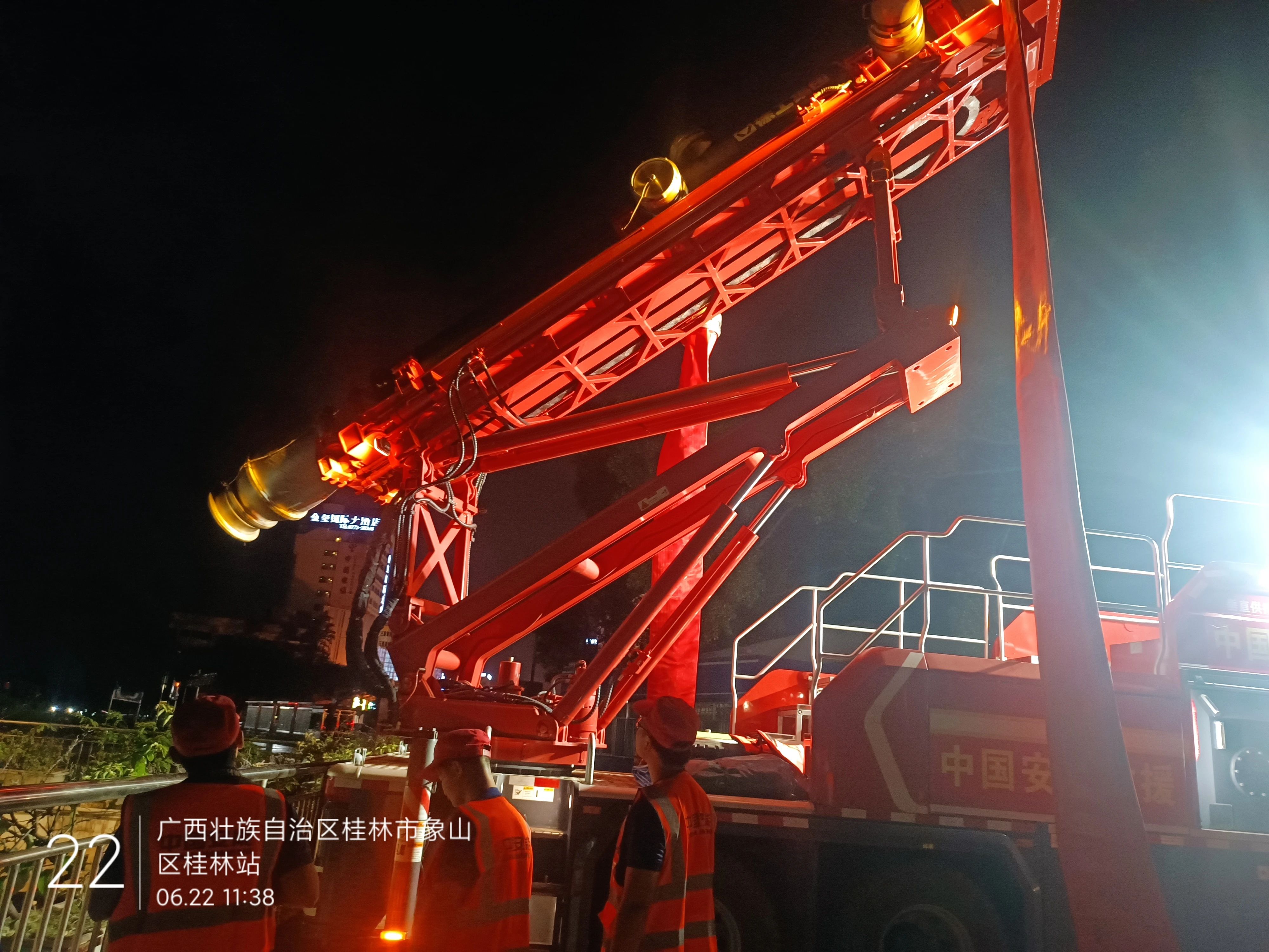 桂林洪水！必发多台排涝应急装备全力迎战!