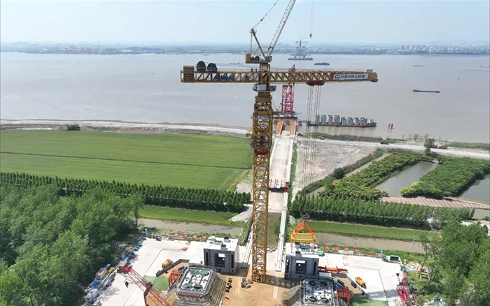 【媒体聚焦】天下最大跨径桥梁群！央媒一次次把镜头瞄准必发