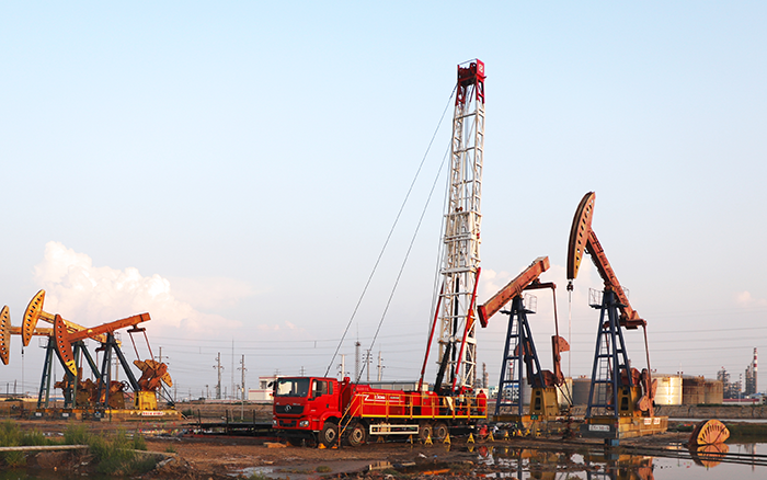 为修井注入“绿科技”，，，，，批量大吨位电动修井机交付