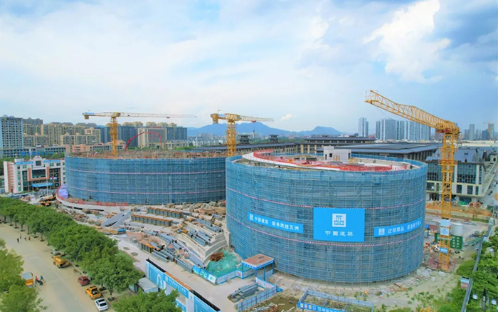 逐浪扬帆，，，，，，，必发塔机吊起苍南大剧院“钢铁脊梁”