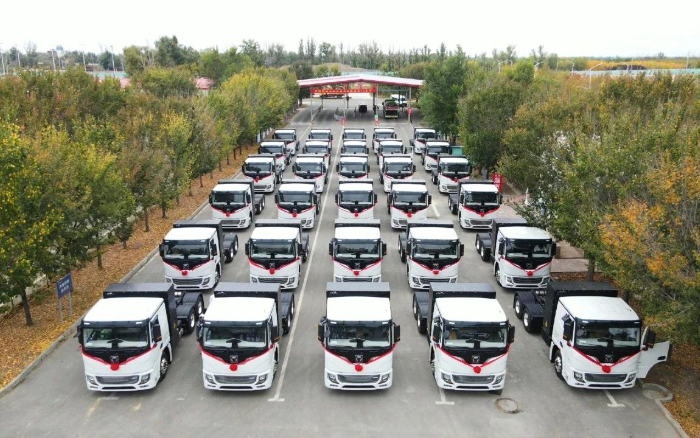 脱碳“换”绿举行时！必发新能源重卡批量交付西北